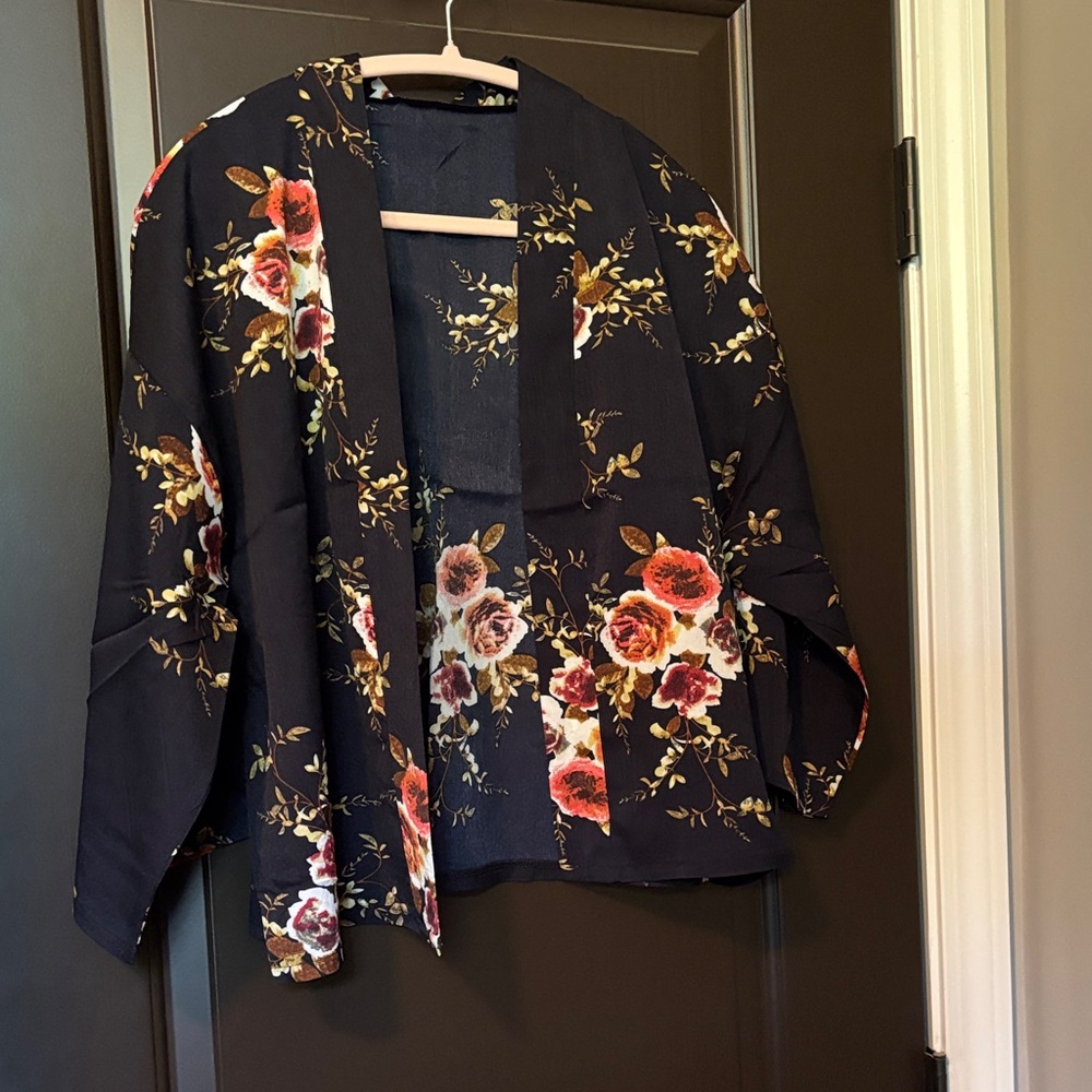 NWOT Navy and Floral Women's Jacket Short